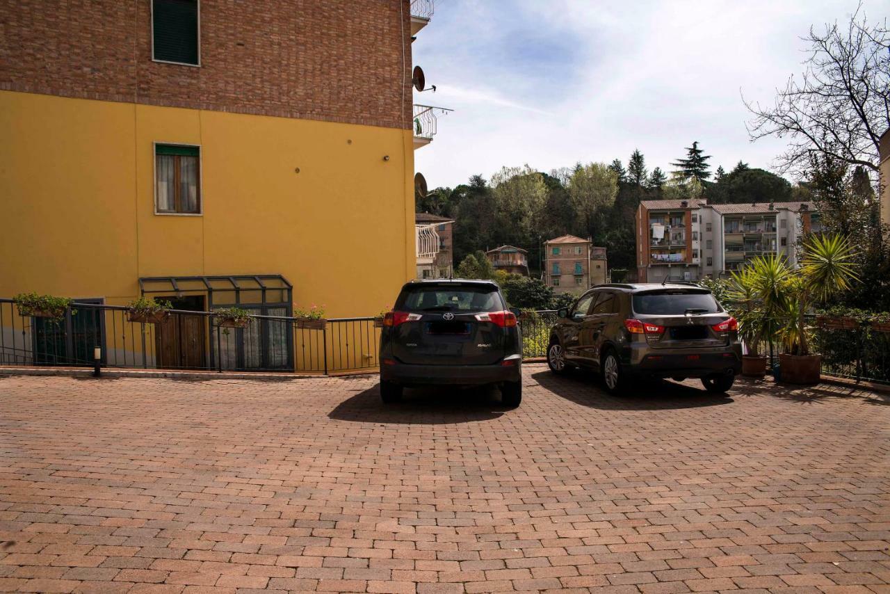Casa Il Glicine A Due Passi Dal Centro Apartment Siena Exterior foto