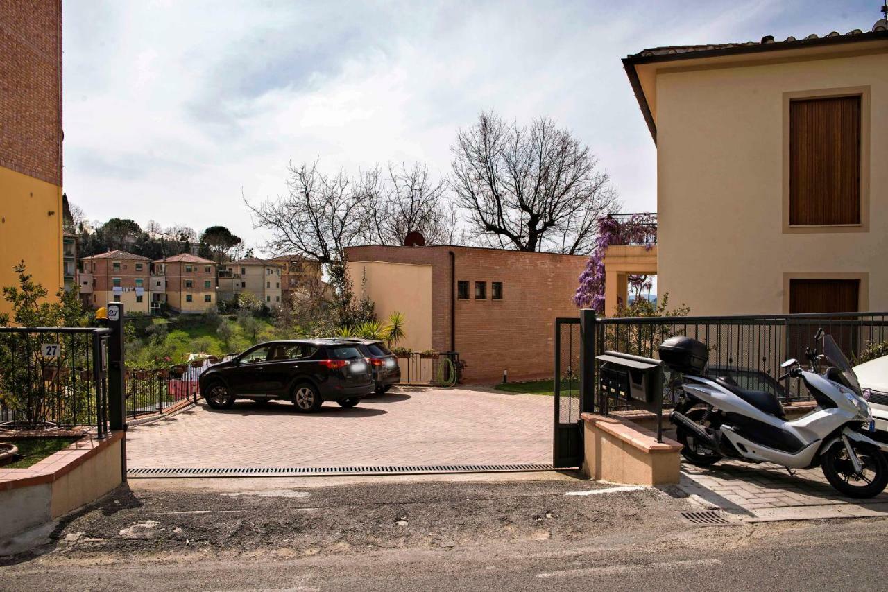 Casa Il Glicine A Due Passi Dal Centro Apartment Siena Exterior foto